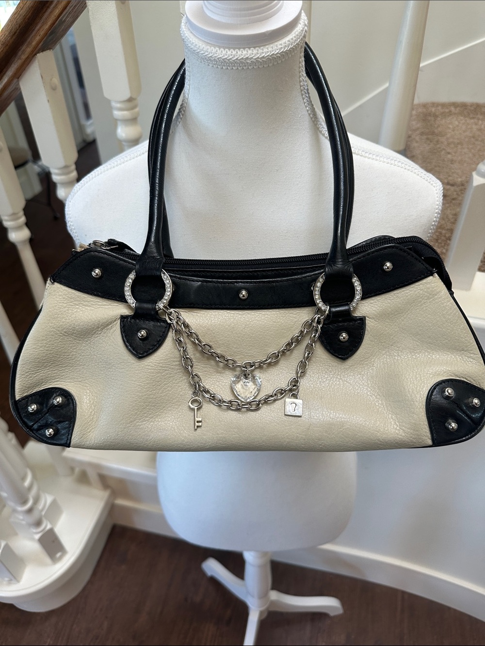 Danier leather shoulder bag